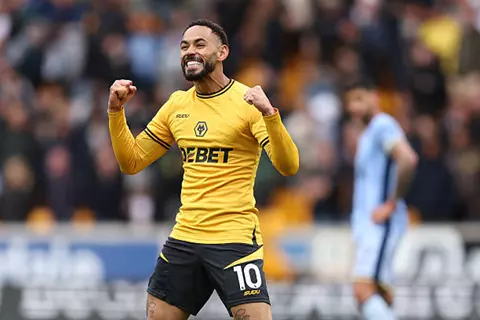 تقارير: مانشستر يونايتد يقترب من إتمام صفقة ماتيوس كونيا